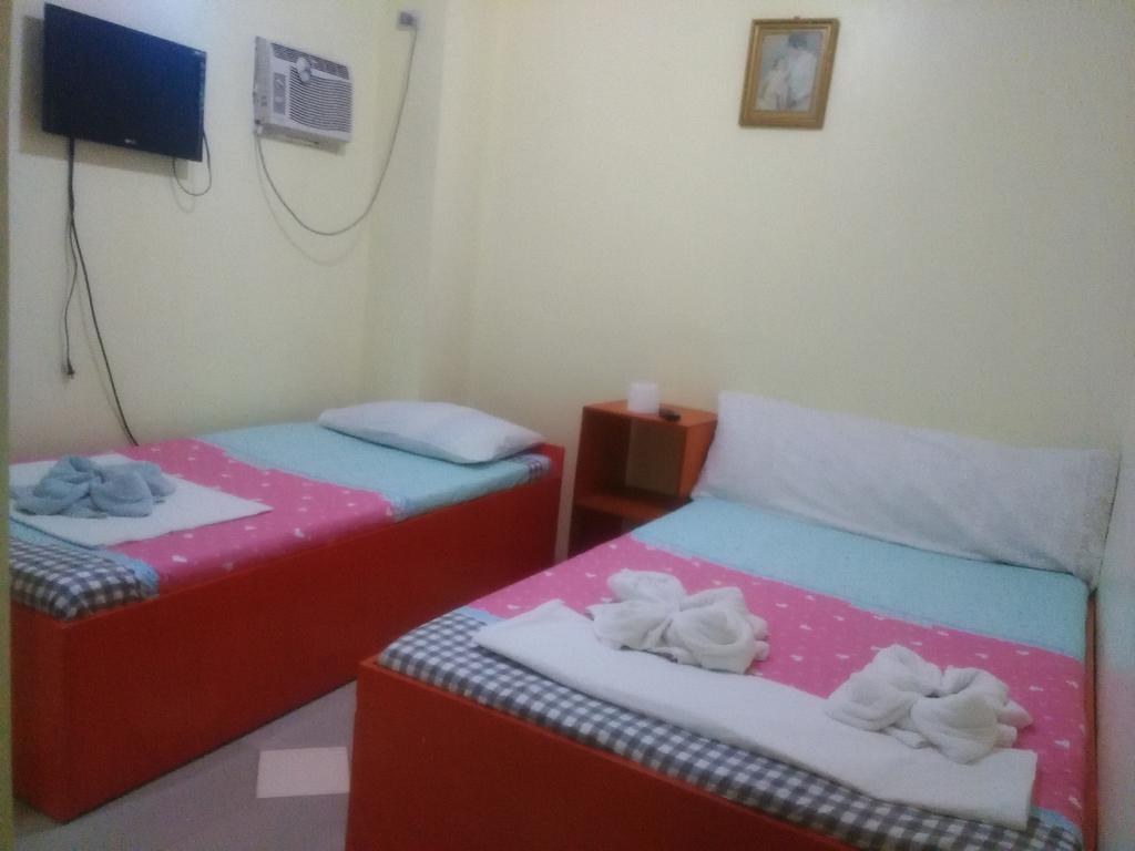 Aranas-Carillo Travellers Inn Kalibo Bilik gambar