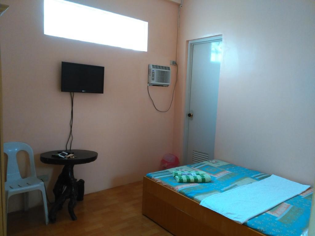 Aranas-Carillo Travellers Inn Kalibo Bilik gambar