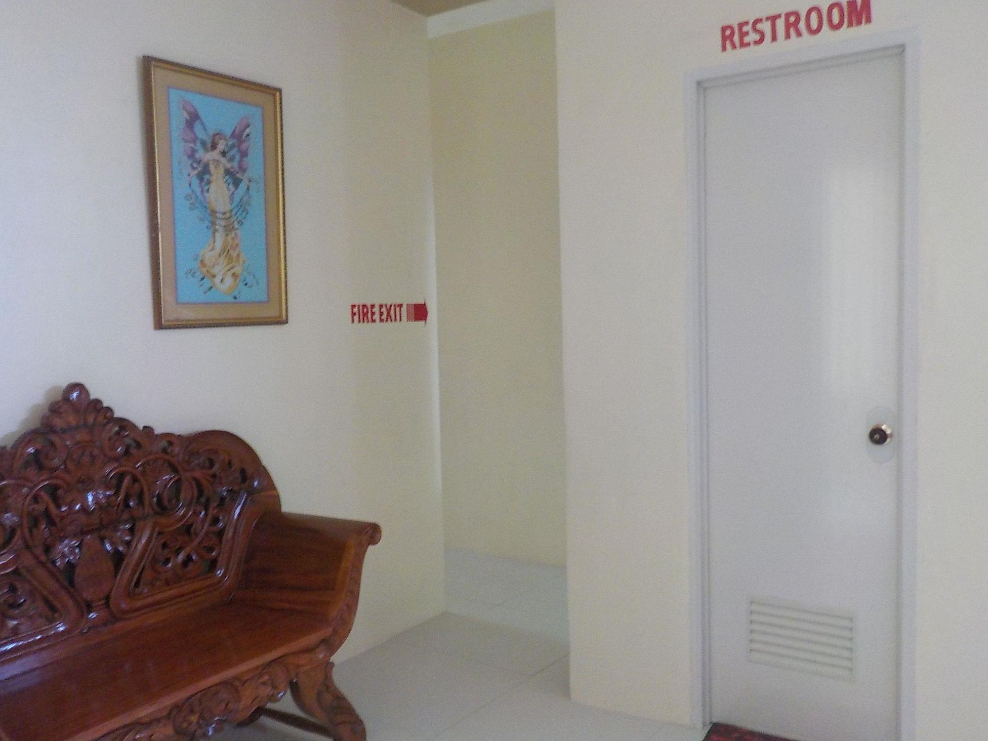 Aranas-Carillo Travellers Inn Kalibo Luaran gambar